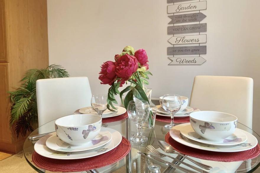 Lahnstein Court - Town Centre Apartment