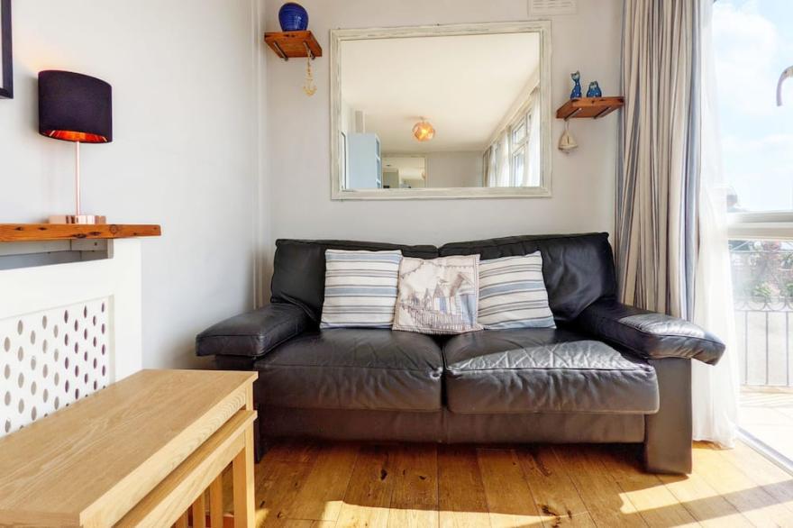 Stonesthrow - Bognor Regis -  a flat that sleeps 4 guests  in 2 bedrooms