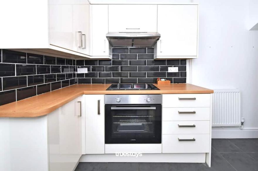 Gilman House | by Truestays ® Serviced Accommodation
