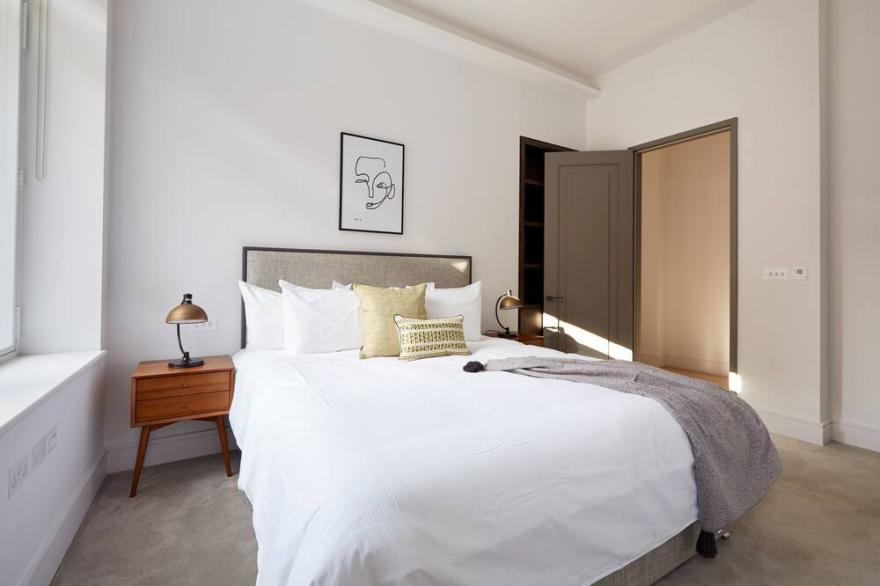 Sonder The Arts Council | Superior 1BR Apartment in Westminster