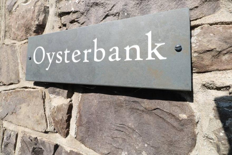 OYSTERBANK COTTAGE, family friendly in Llangwm, Pembrokeshire