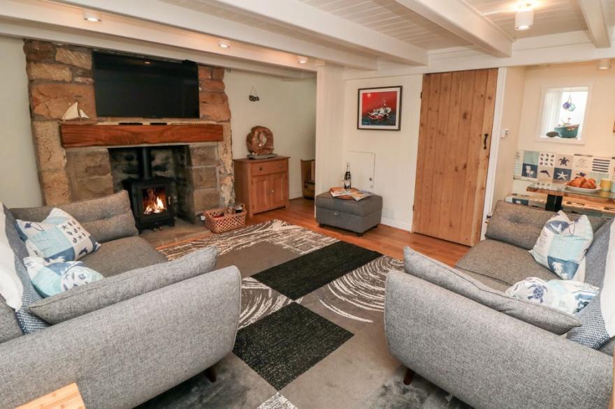 STONEWALL, pet friendly, country holiday cottage in Sandsend