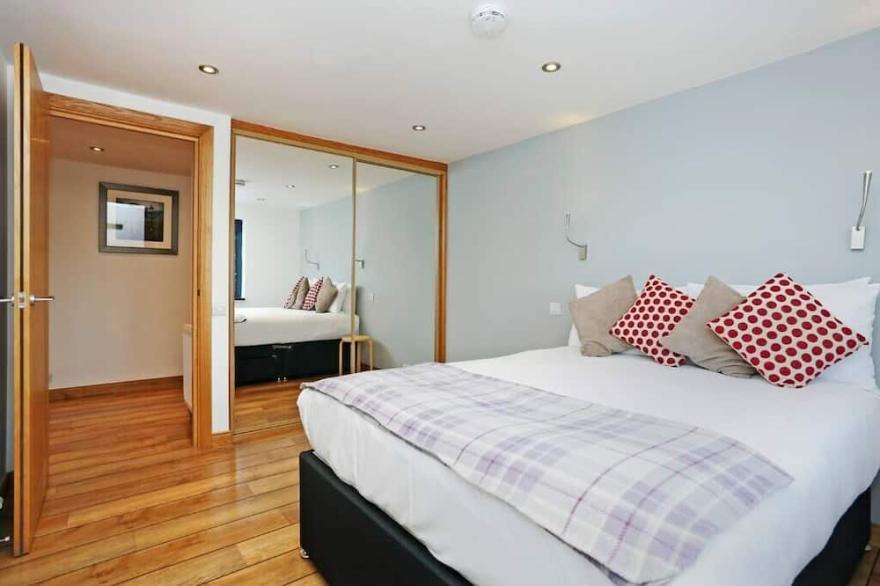 ALTIDO Cosy 2-Bed Apt in the Old Town with Mezzanine