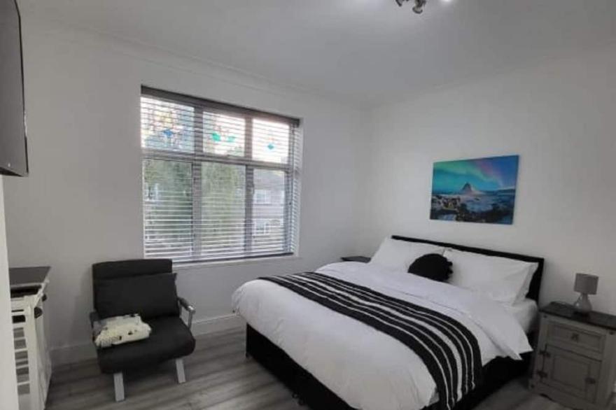 Top luxury 2 bed Apartment - London
