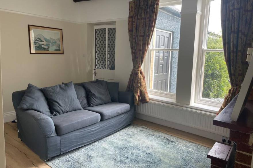 WYNCOTE, pet friendly, with open fire in Grange-Over-Sands