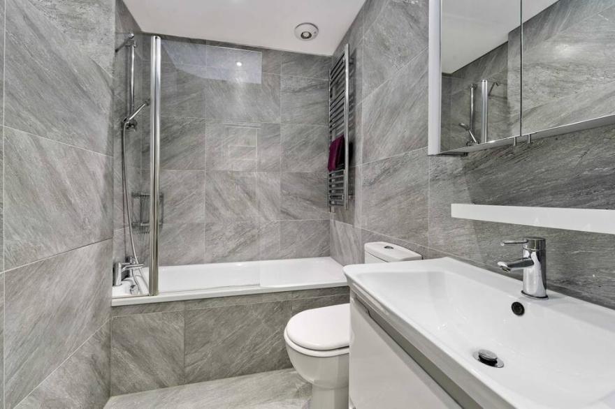 Stylish 2 bedroom basement flat, Notting Hill