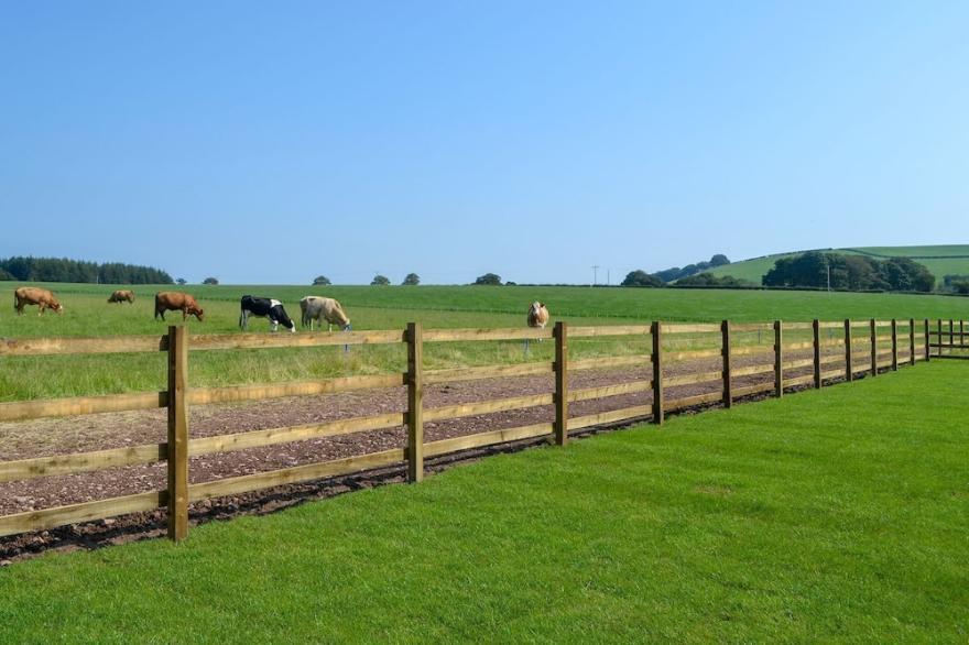 3 bedroom accommodation in Amisfield, near Dumfries