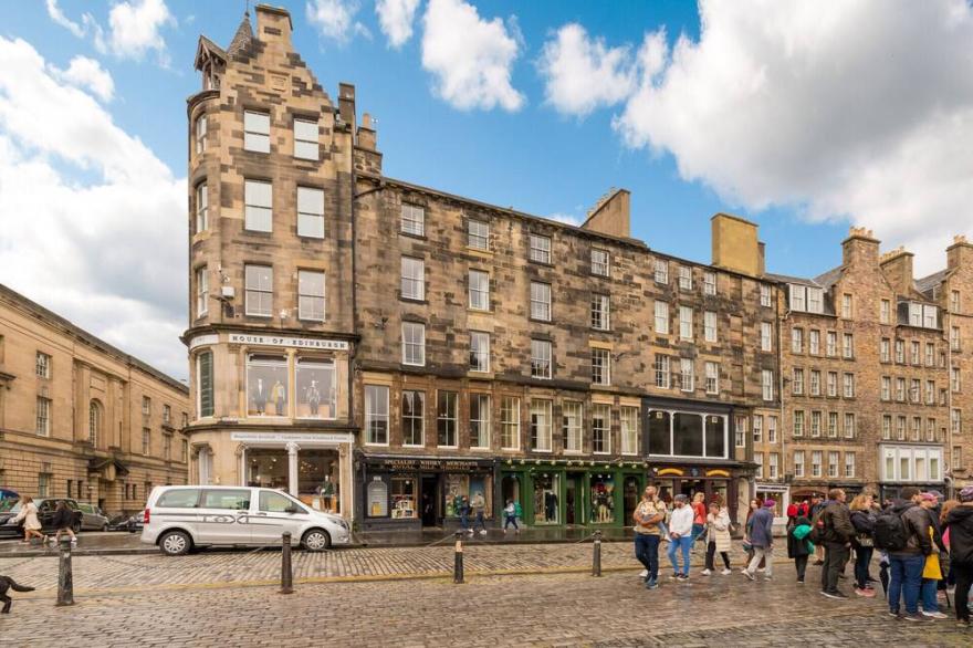Luxury flat on the Royal Mile