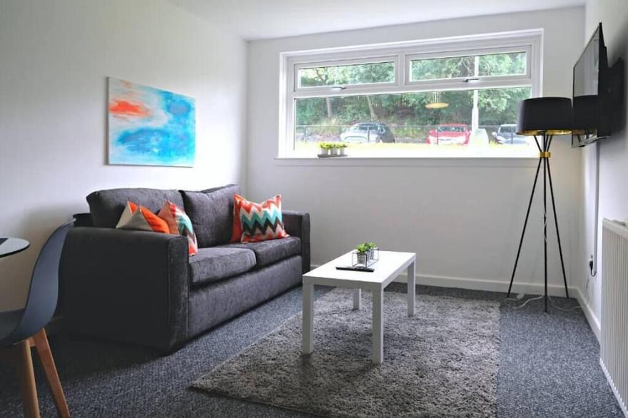 Lovely 3 bed apartment in Rutherglen