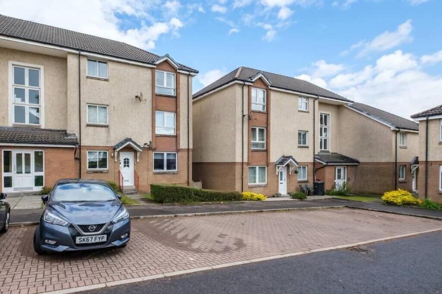Lovely 2 bed ground floor apartment in Coatbridge