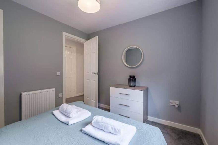 Lovely 2 bed ground floor apartment in Coatbridge