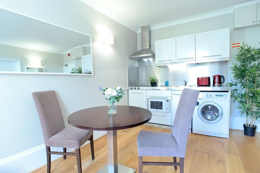 G9 - Trendy and Modern Apartment in Pimlico