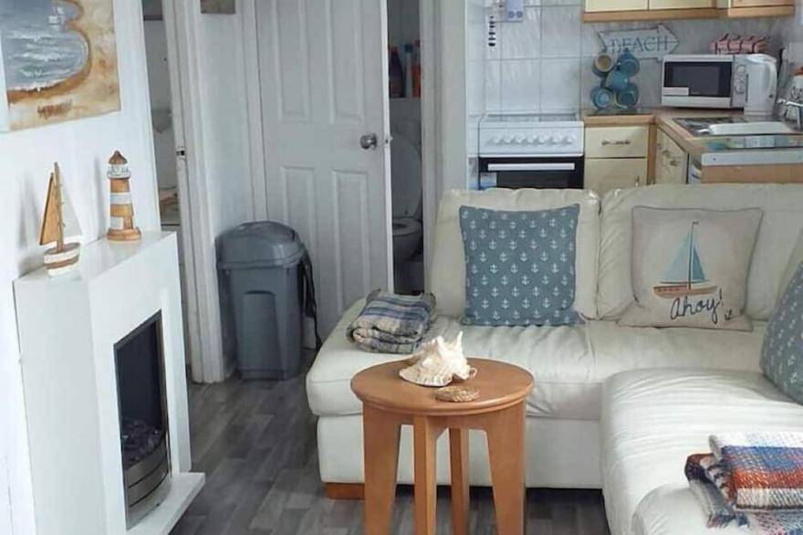 The Sun Trap Chalet @ Bridlington's Bed & Bowl Beach Breaks
