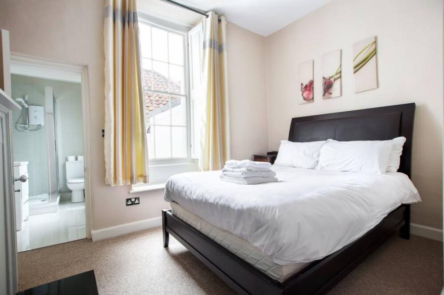 Elegant Georgian apartment near Clifton Village