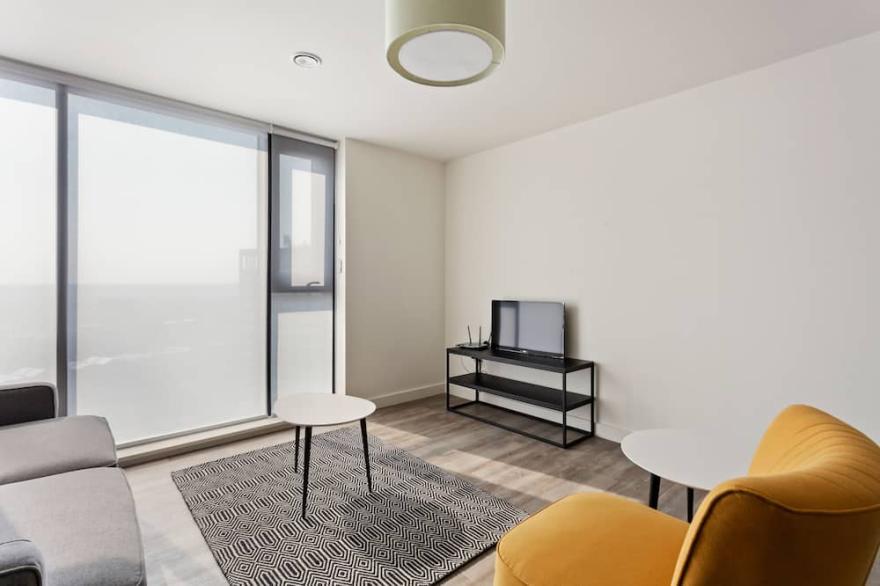 Modern and Stylish 1BR Apartment with Amazing Views