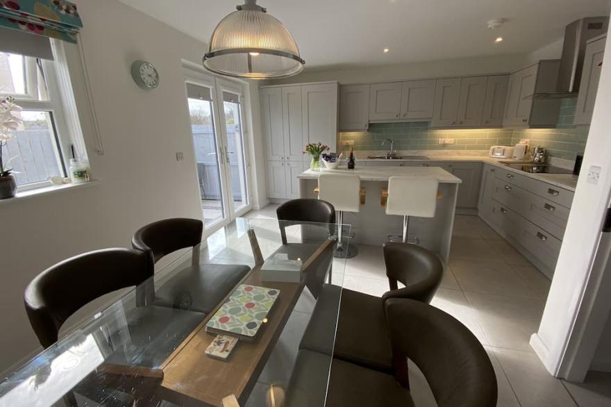 Edgewater - Picturesque Townhouse in the Kingdom of Mourne - 4 star NITB rated