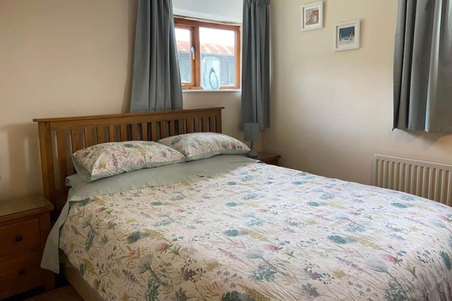 Tupenny Cottage, Old Mill Farm, Cotswold Water Park