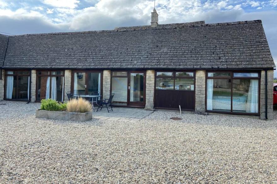 Stable Cottage, Old Mill Farm, Cotswold Water Park