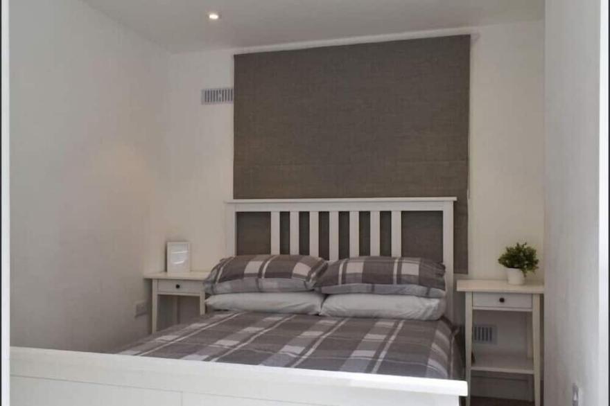 APARTMENT IN BOURNEMOUTH CENTRE
