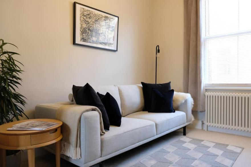 Luxury Period Property<br>Walking distance to York center with free parking.