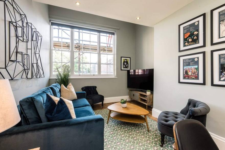 Host Apartments | Catharine Quarters I