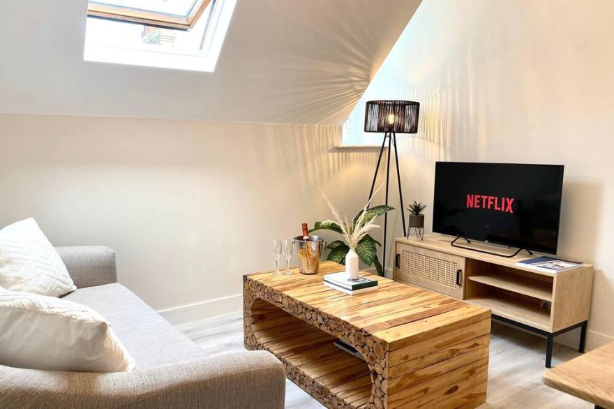 Luxury Scandi Inspired 1 Bed Town Centre Apartment