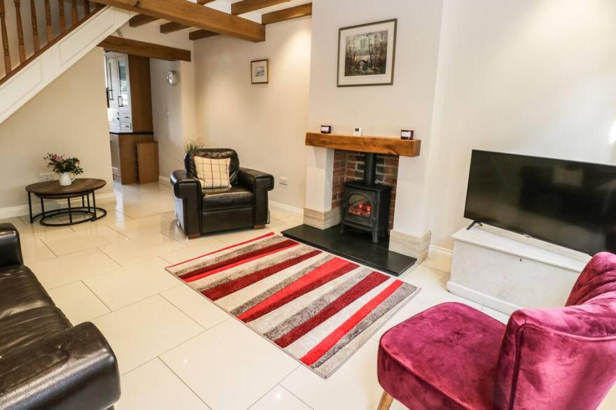 18 HIGH STREET, pet friendly in Swainby