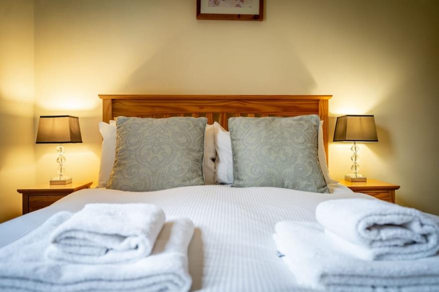 7 Buckingham Street  -  a family break that sleeps 4 guests  in 2 bedrooms