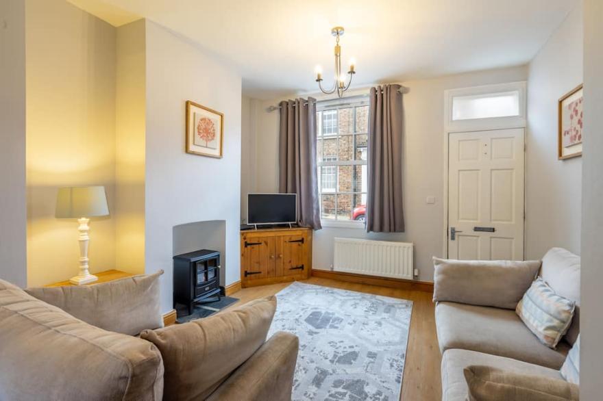 7 Buckingham Street  -  a family break that sleeps 4 guests  in 2 bedrooms