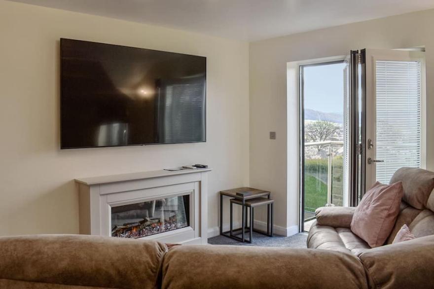 2 bedroom accommodation in Silsden, near Keighley