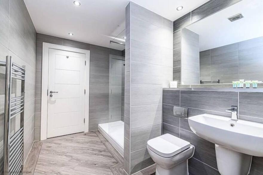 Accommodation Liverpool With Parking