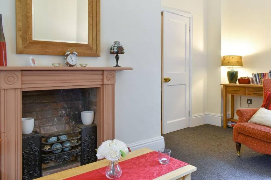 2 bedroom accommodation in Prestwich, Manchester