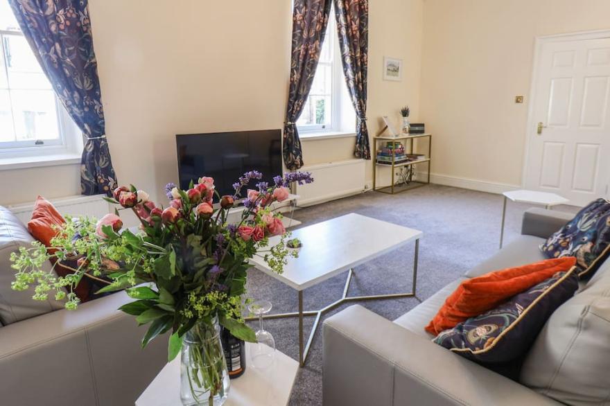 THE COTTAGE, family friendly in Hutton Rudby