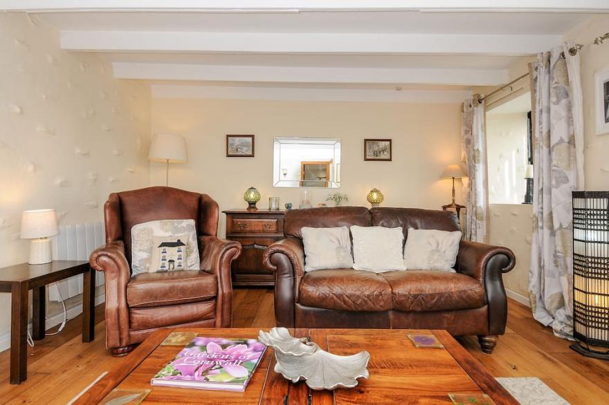 CHURCH VIEW COTTAGE, pet friendly, with a garden in Pelynt