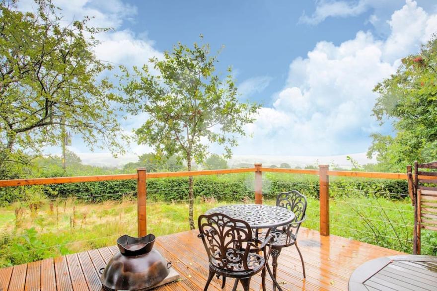 Vintage Holiday home in Welshpool with Garden