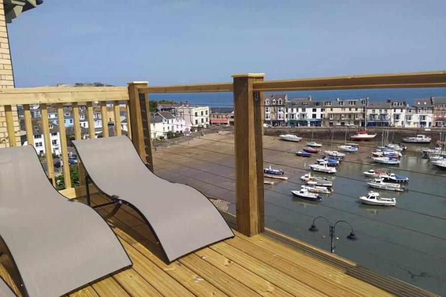 Wonderful Detached House With Amazing Sea, Beach and Harbour Views; All Ensuite