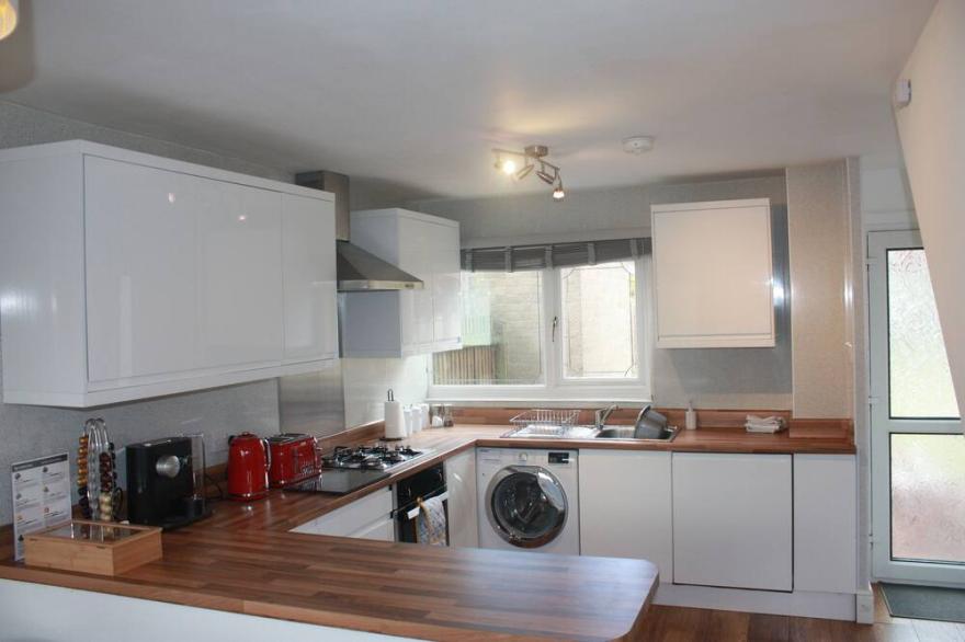 ♥NEC & Birmingham Airport - Berwicks House, a stylish 3-bed house with garden