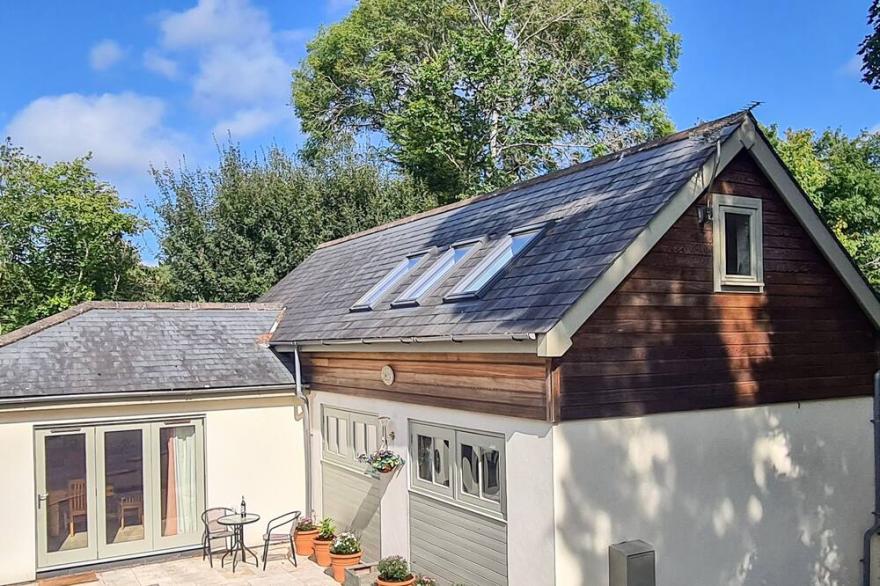 HOUNDBEARE BARN, pet friendly in Teign Valley, Edge Of Dartmoor