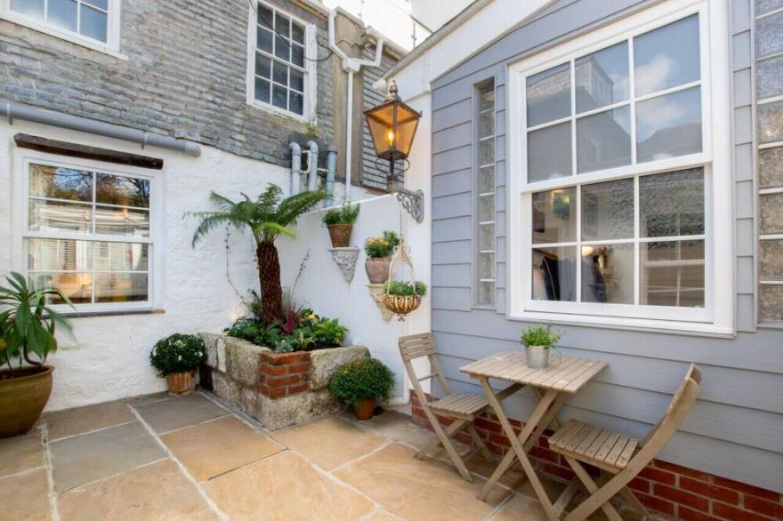 Tremayne - Two Bedroom House, Sleeps 5