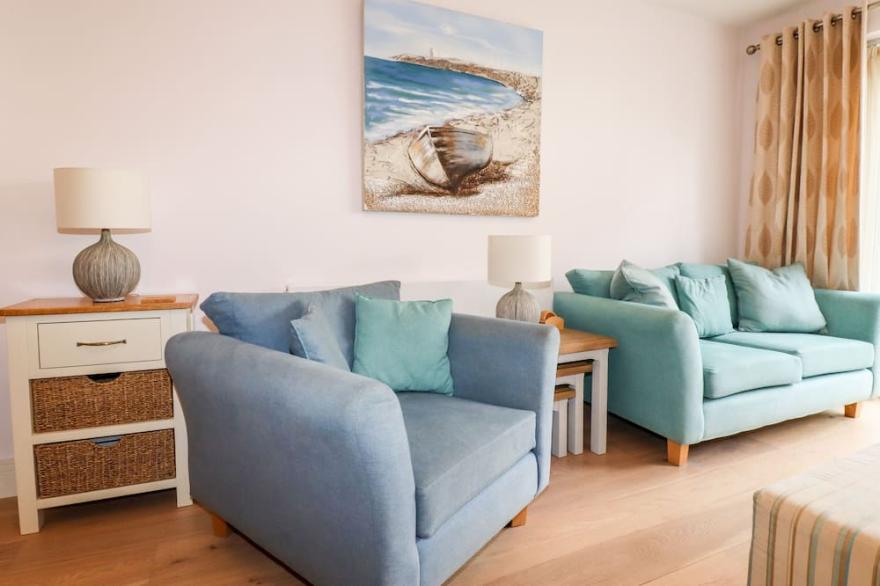 16 OCEAN HEIGHTS, pet friendly in Newquay