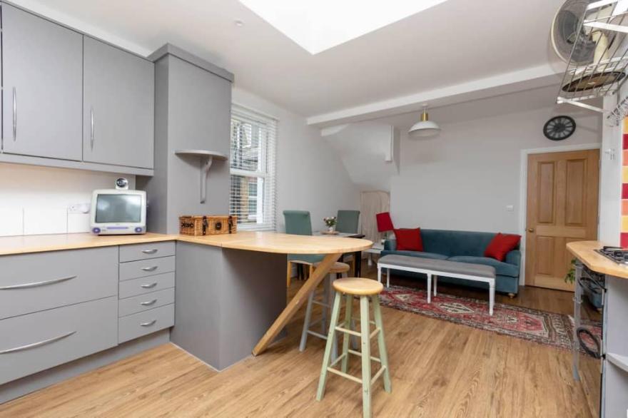 Homely 1 bedroom apartment in Fulham!