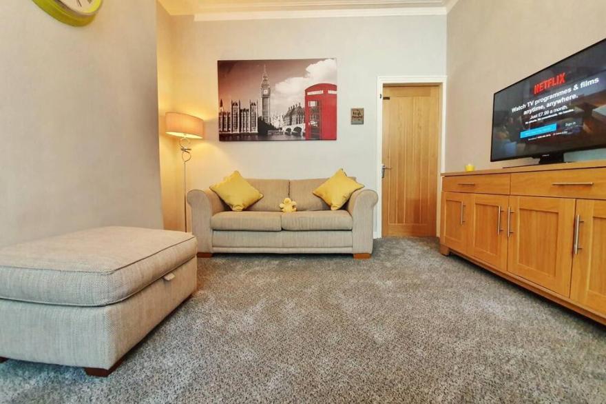 Sunflower Suite Sasco Apartments