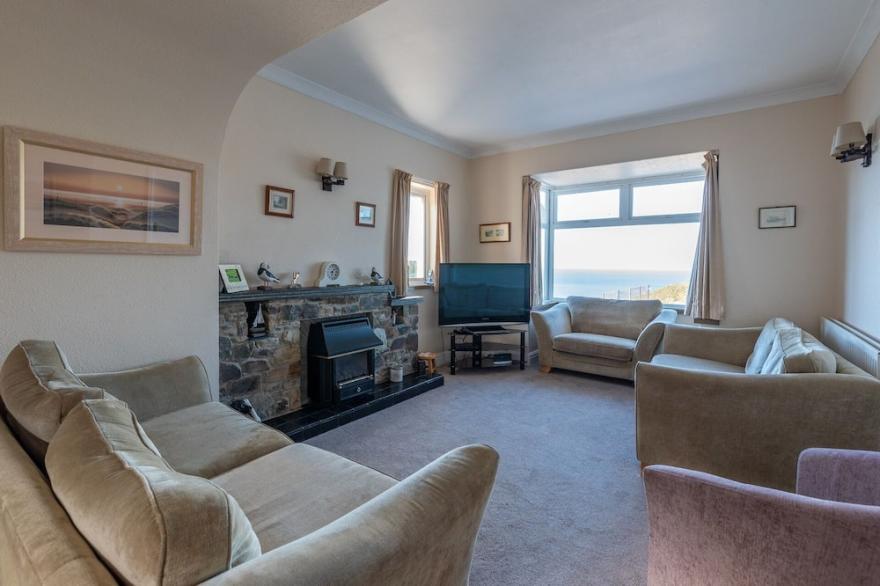 Heatherdale - Four Bedroom House, Sleeps 10