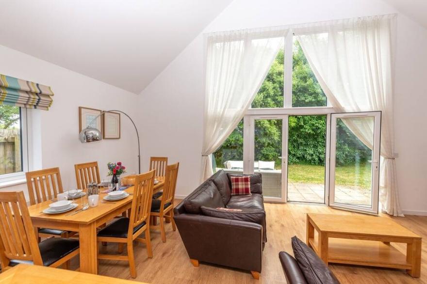 Tarka Escape - Three Bedroom House, Sleeps 6