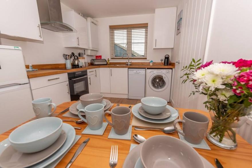 Tarka Reach - Two Bedroom House, Sleeps 4