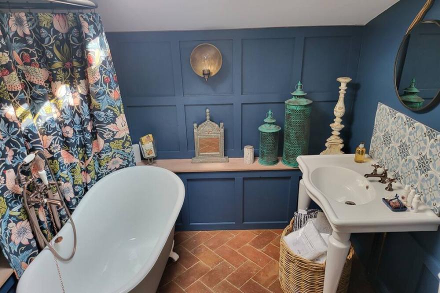 The old stables period barn boutique<br>Nestled in the beautiful parish of mundham