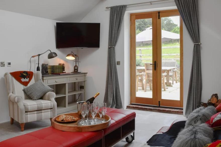 4 bedroom accommodation in Mold