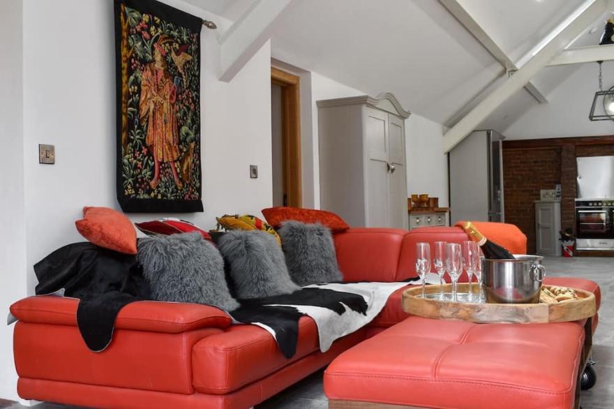 4 bedroom accommodation in Mold