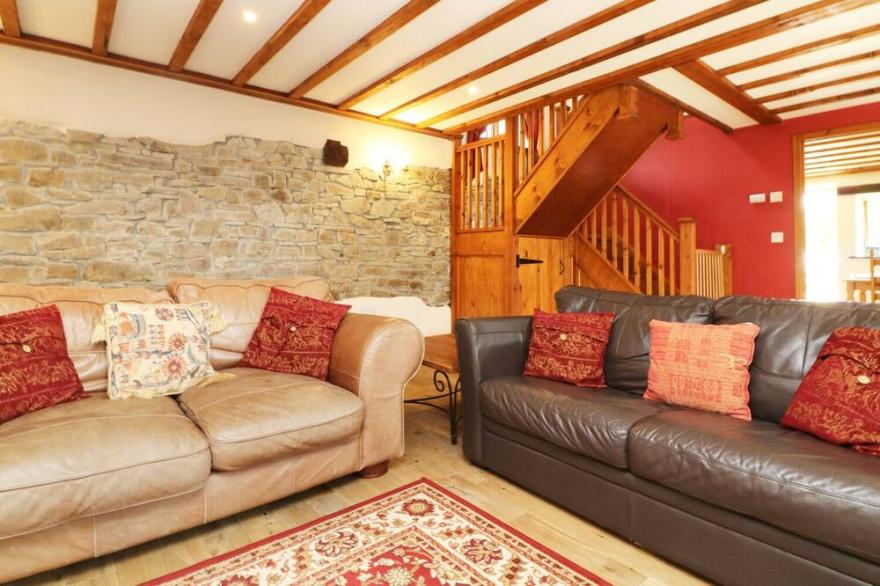 POST HOUSE, pet friendly, with a garden in Holsworthy