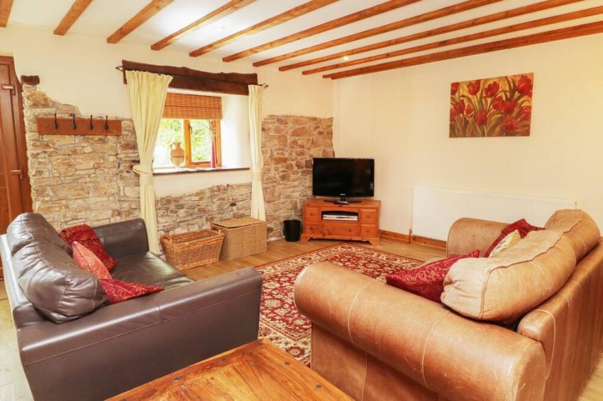 POST HOUSE, pet friendly, with a garden in Holsworthy